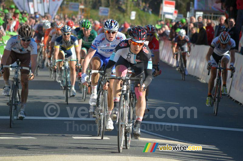 Guillaume Boivin (Spidertech) wint de sprint voor de derde plaats