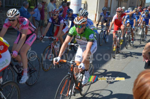 Romain Hardy (Bretagne-Schuller) in the peloton (2) (253x)