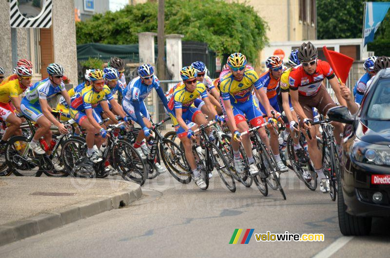 Le peloton en virage