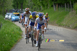 Saur-Sojasun leading the peloton (169x)