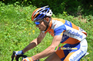 Marco Minnaard (Rabobank Continental) dans la descente du Col de Portes (265x)