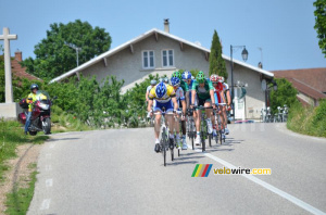 Paul Poux (Saur-Sojasun) tire sur le peloton (161x)