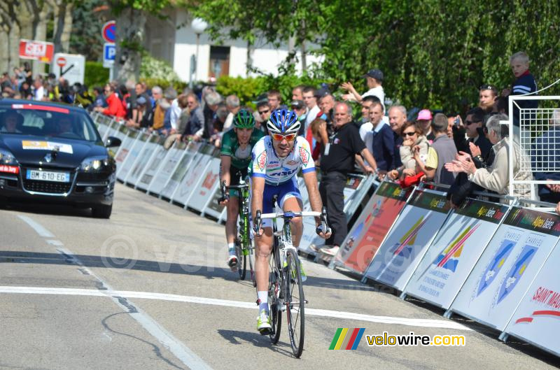 Maxime Médérel (Saur-Sojasun) content de la victoire de Paul Poux