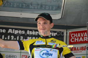 Paul Poux (Saur-Sojasun) content avec sa victoire finale (2) (269x)