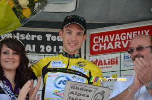 Paul Poux (Saur-Sojasun) content avec sa victoire finale (3) (296x)