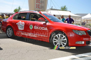 La voiture officielle de la Classique des Alpes Juniors (520x)
