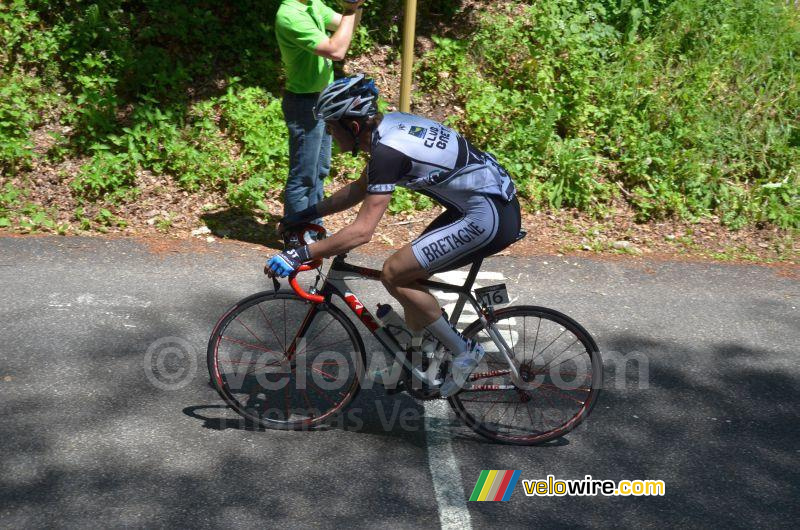 Quentin Le Gall (Bretagne) first on top of the Col du Chat (2)