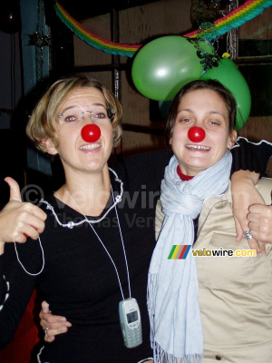 Isabelle & Marie-Laure (262x)