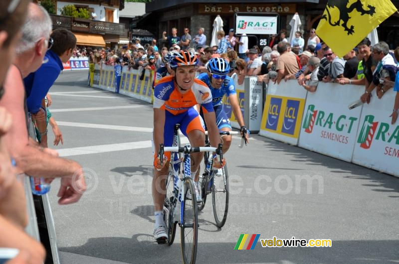 Luis Lon Sanchez (Rabobank) aan de finish