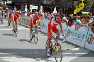 L'équipe Cofidis à l'arrivée (595x)