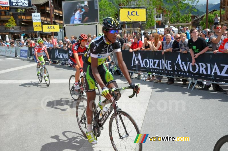 Daniel Teklehaimanot (Orica-GreenEDGE) aan de finish