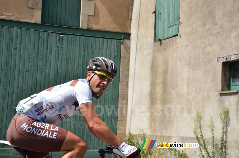 Anthony Ravard (AG2R La Mondiale) achter het peloton