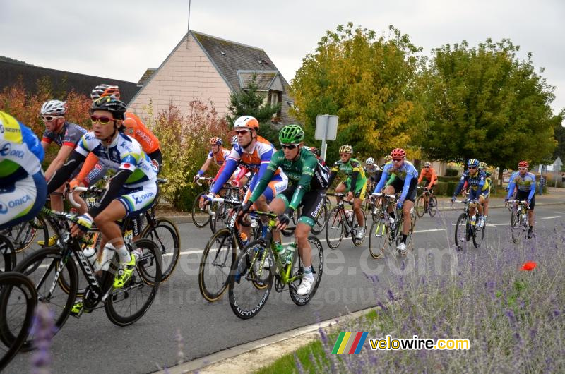 The rear end of the peloton