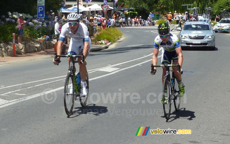 Will Clarke (Argos-Shimano) & Simon Clarke (Orica) à Aldgate