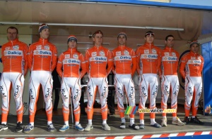 The Roubaix-Lille Métropole team (749x)