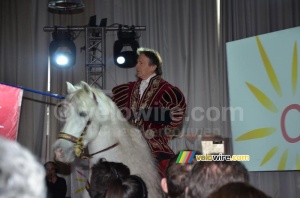 The presentation started with a horse in the room (2) (430x)