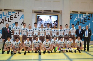 The AG2R La Mondiale team for 2013 (469x)