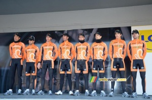 The Euskaltel-Euskadi team (340x)