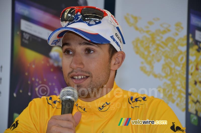Nacer Bouhanni (FDJ) in yellow