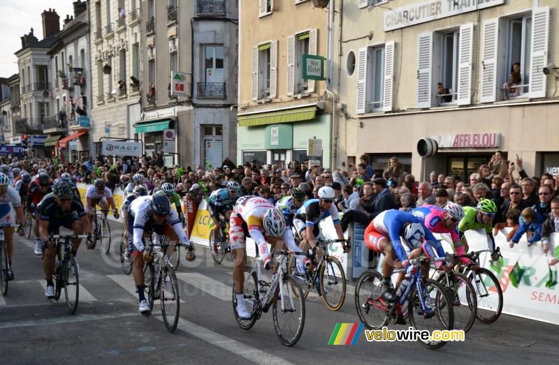 Nacer Bouhanni (FDJ) wins the stage in Nemours