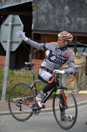 Renaud Dion (Bretagne-Séché) came to encourage the riders of Paris-Nice (539x)