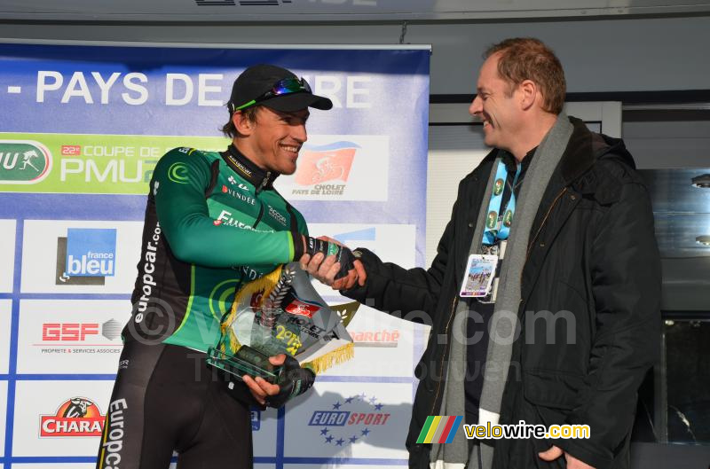 Christian Prudhomme congratulates Damien Gaudin (Europcar)