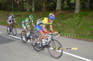 Nicolas Baldo (Atlas Personal-Jakroo) on the Col de la Croix de Chaubouret (333x)