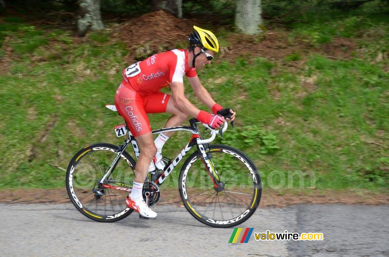 Nico Sijmens (Cofidis) op de Col de la Croix de Chaubouret