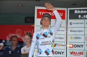 Jules Pijourlet (Chambéry Cyclisme Formation) arrive sur le podium (312x)