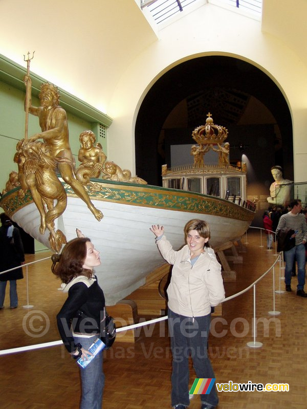 Virginie & Virginie in front of an original boat