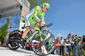 Elia Viviani (Cannondale) (2) (198x)