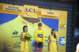 Jan Bakelants en jaune sur le podium (232x)