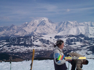 Anne-Cécile and Rachid in front of the Mont-Blanc (230x)