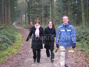 Dans la forêt : Virginie, Marie-Laure, Florent & Aude (265x)