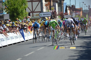 Peter Sagan's fight against John Degenkolb (690x)