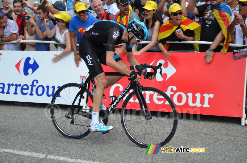 Chris Froome (Team Sky) op weg naar de overwinning in de 8ste etappe (2)