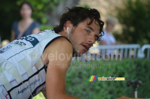 Roy Curvers (Argos-Shimano) warming up (678x)