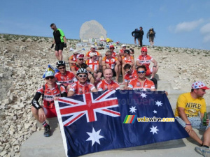 A group of Australians remembers Tommy Simpson (767x)