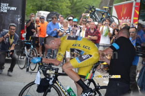 Chris Froome (Team Sky) à l'échauffement (492x)