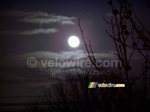 The moon (315x)