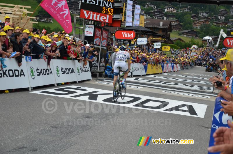 Tom Dumoulin (Argos-Shimano), op weg naar de fotografen!