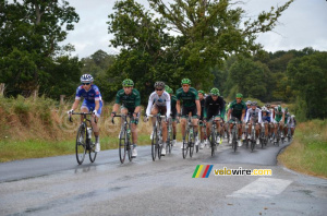 Le peloton à Orsennes (319x)