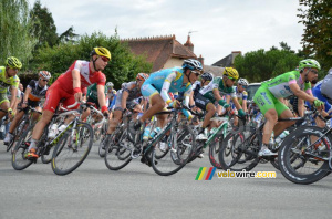 Le peloton à Mouhers (4) (325x)