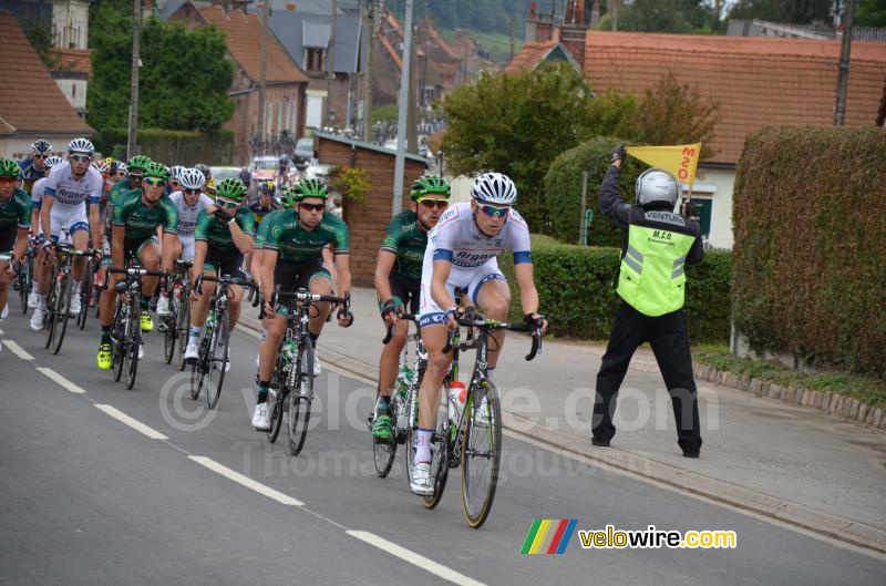 Tom Stamsnijder (Argos-Shimano) en tête du peloton à Heuchin