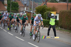 Tom Stamsnijder (Argos-Shimano) en tête du peloton à Heuchin (222x)