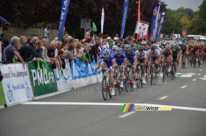 Le peloton s'approche sous l'impulsion de FDJ.fr (315x)