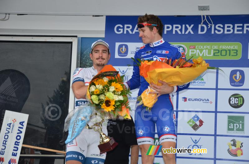 John Degenkolb feliciteert Arnaud Dmare