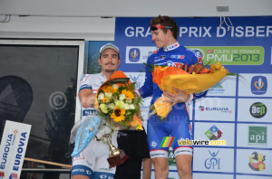 John Degenkolb congratulates Arnaud Démare (506x)