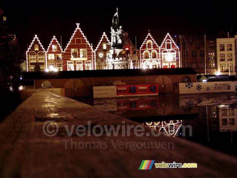 Verlichte huisjes in Brugge