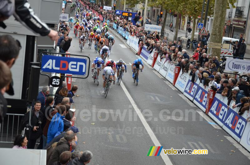 John Degenkolb (Argos-Shimano) en plein sprint